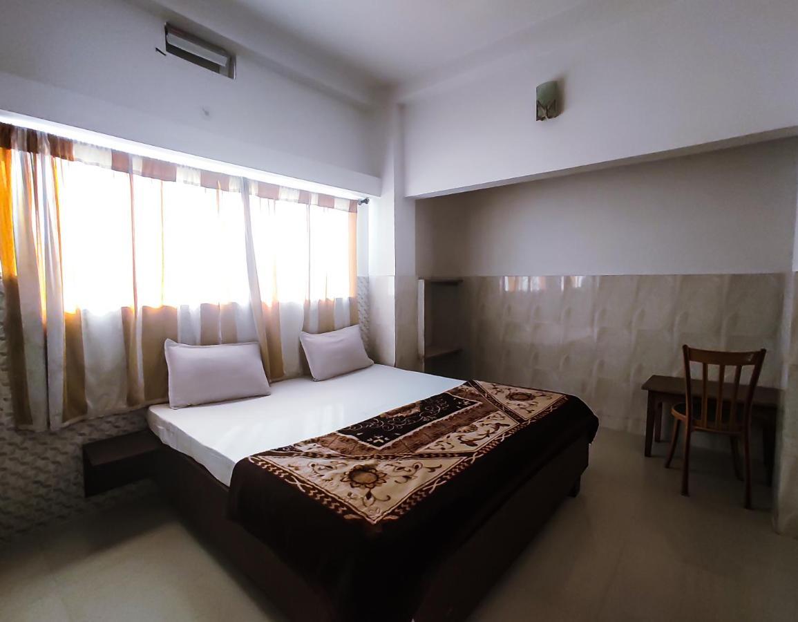 Hotel Vijay ราจกี ภายนอก รูปภาพ