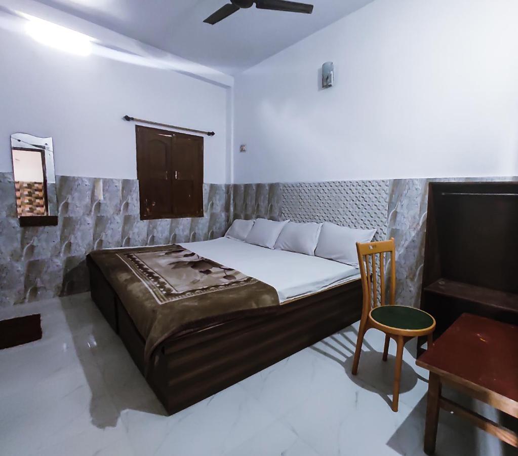 Hotel Vijay ราจกี ภายนอก รูปภาพ