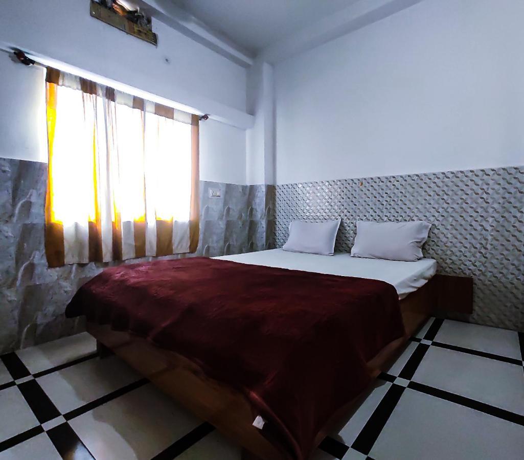 Hotel Vijay ราจกี ภายนอก รูปภาพ