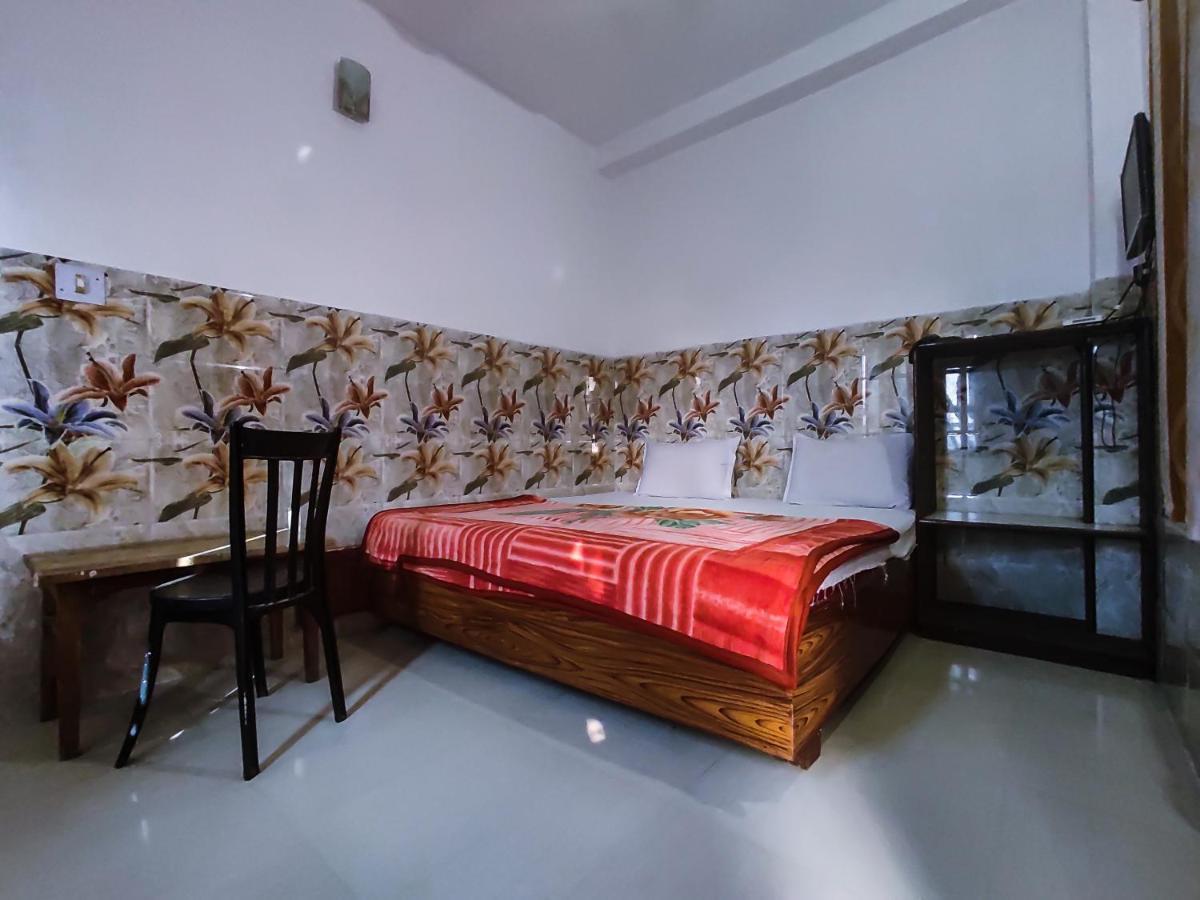 Hotel Vijay ราจกี ภายนอก รูปภาพ