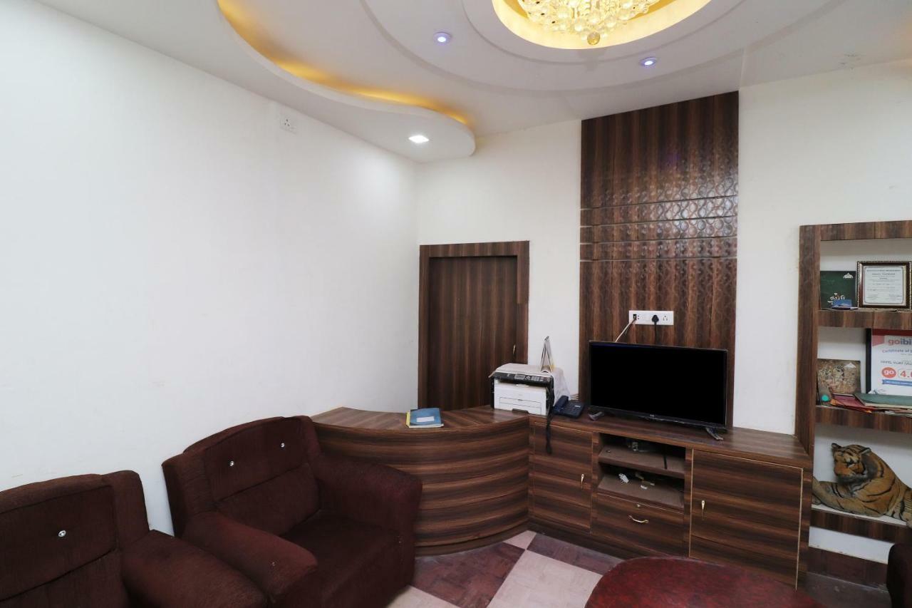 Hotel Vijay ราจกี ภายนอก รูปภาพ