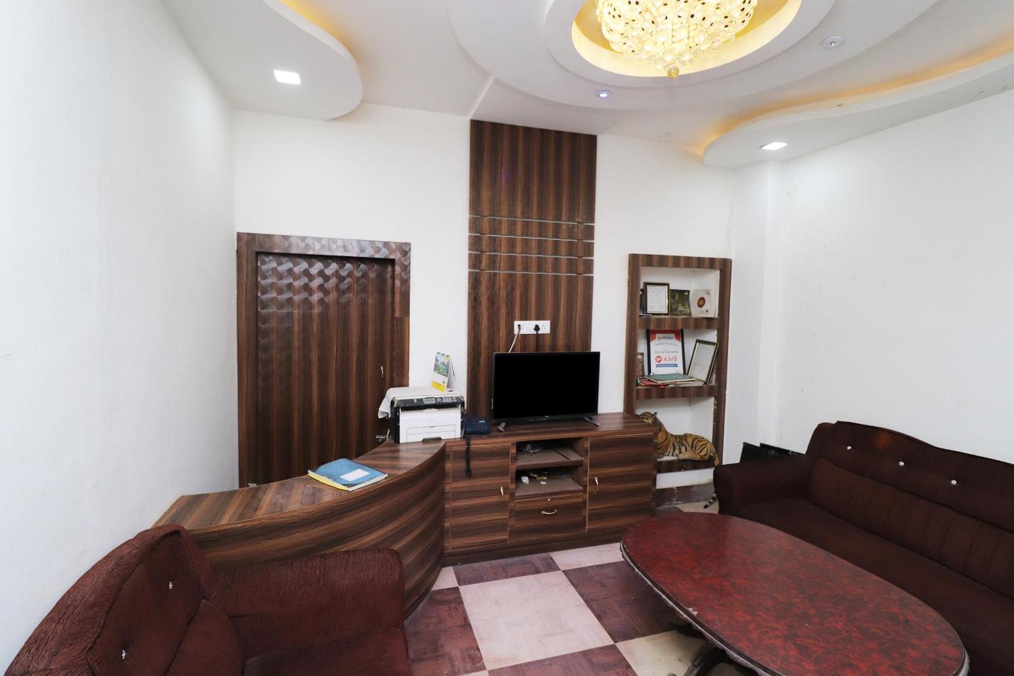 Hotel Vijay ราจกี ภายนอก รูปภาพ